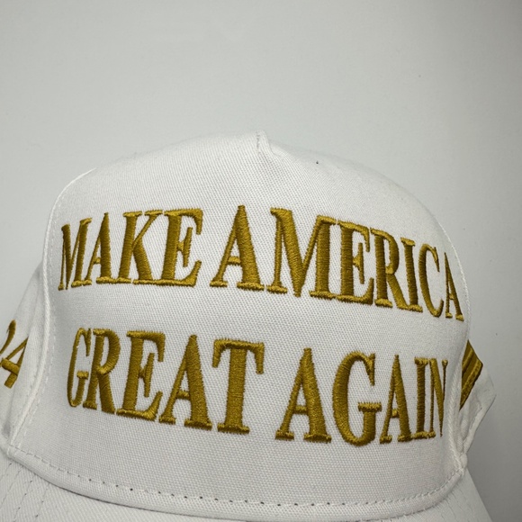 Cali-Fame Trump Make America Great Again Logo White Trucker Hat Cap One Size - Picture 9 of 9